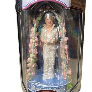 Carlton Cards Heirloom Collection Princess Diana Figurine Ornament